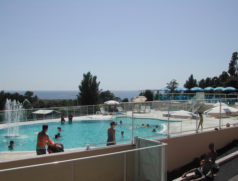 Camping Les Sables Blancs Concarneau Exterior foto